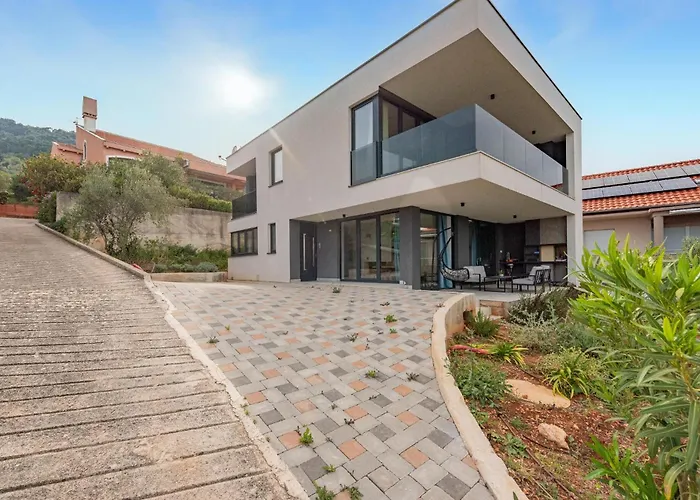 Lovely In With Wifi بيت للعطل